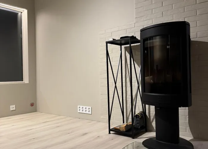 Flott Enebolig Naer Naturen *