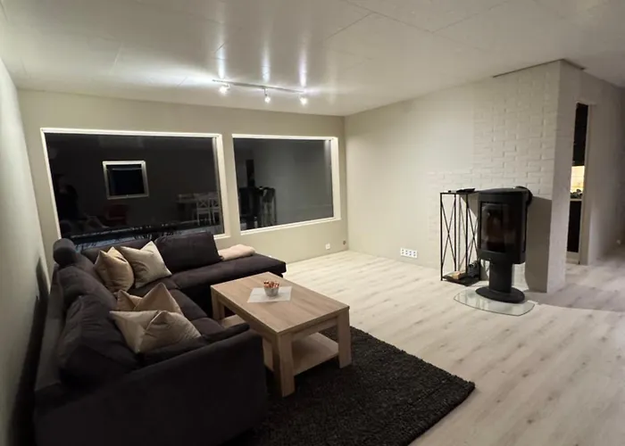 Flott Enebolig Naer Naturen Σπίτι διακοπών Lyngen